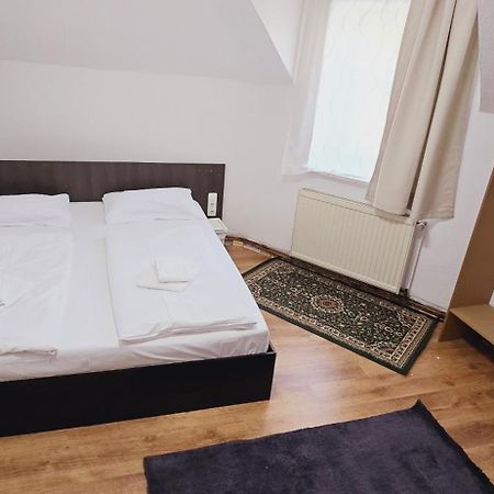 Hotel Zum Deutschen Eck Фельберт Экстерьер фото
