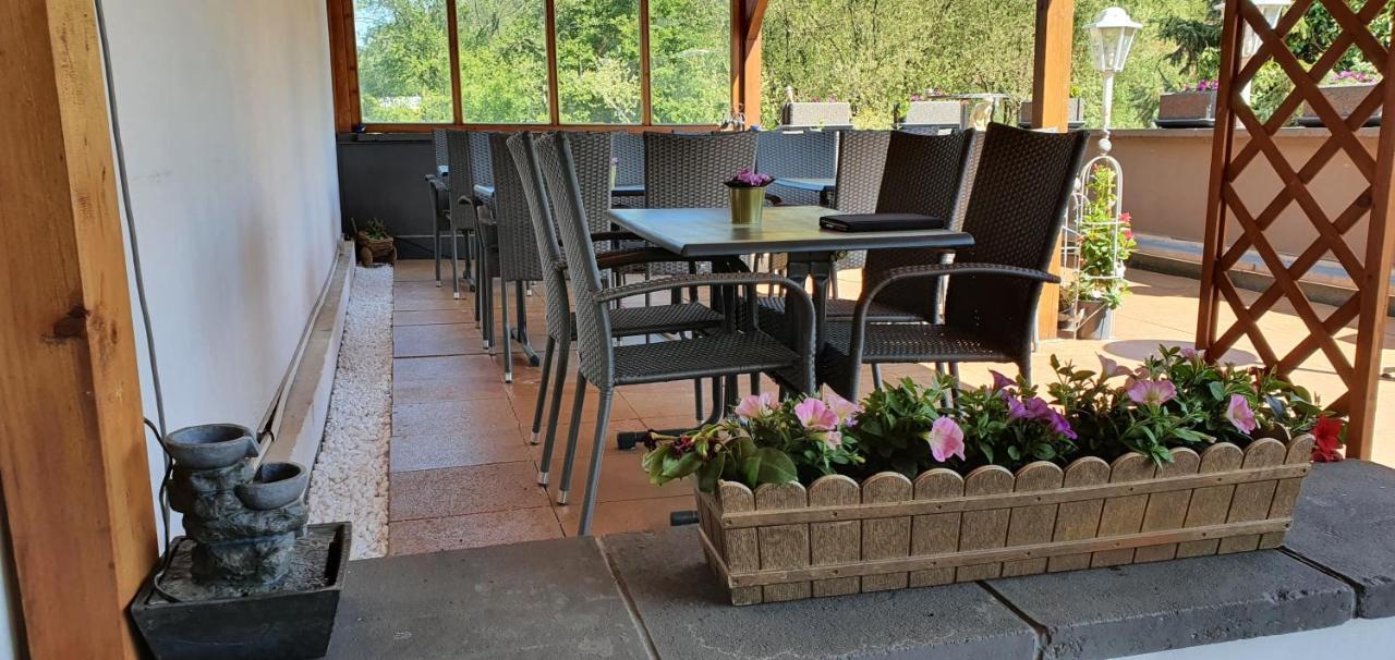 Hotel Zum Deutschen Eck Фельберт Экстерьер фото